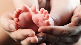 Куряне ставят рекорды, превышая средние показатели рождаемости в ЦФО