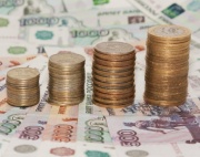 Размер минимальной заработной платы в Курской области установлен на уровне величины прожиточного минимума для трудоспособного населения -  7326 рублей